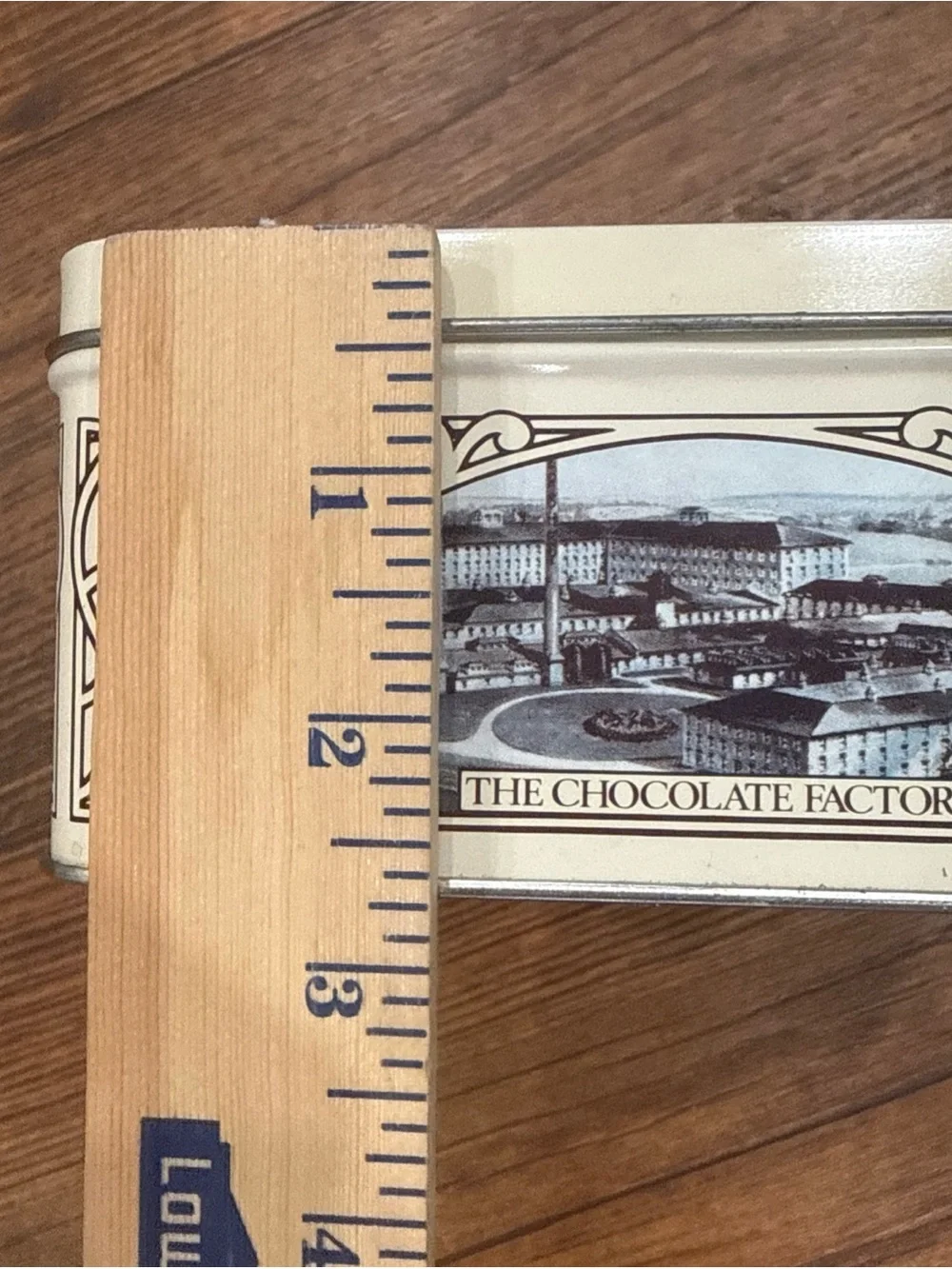 Hershey’s decorative tin